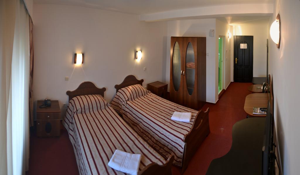 Hotel Marion Padurea Rotunda*** Reghin Ruang foto