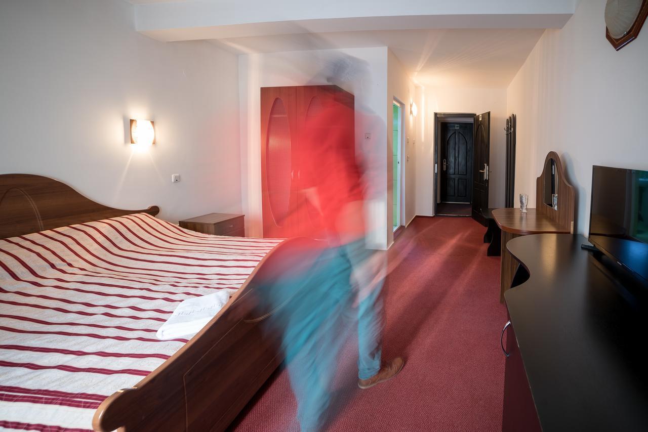 Hotel Marion Padurea Rotunda*** Reghin Bagian luar foto